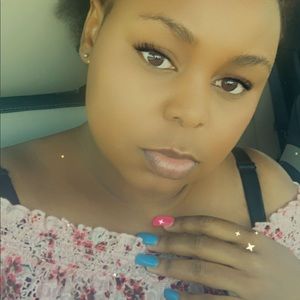 Meet your Posher, Hilda